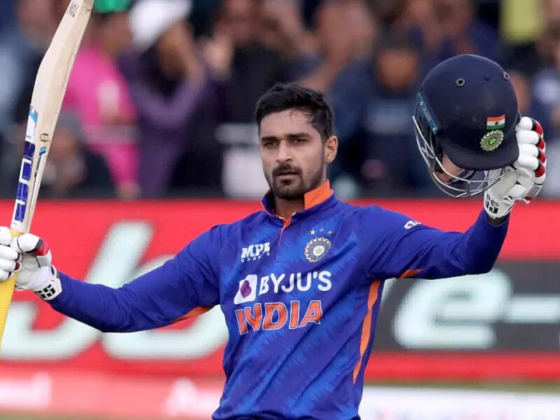 IND vs WI: दीपक हुड्डा को प्लेइंग 11 में ना देखकर फैंस ने जमकर जाहिर की नाराजगी, मैनेजमेंट के ऊपर फैंस ने लगा दिया गंदी पॉलिटिक्स का इल्जाम