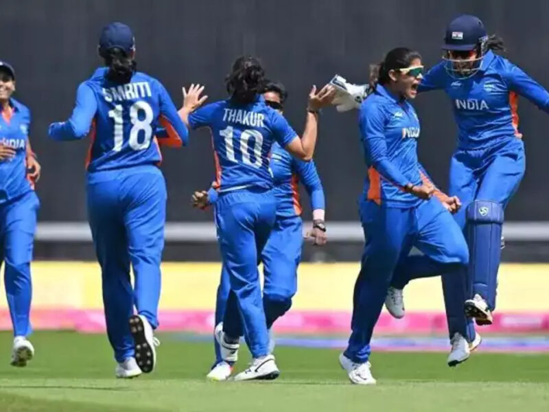 INDW vs PAKW: पाकिस्तान के खिलाफ जीत से वापसी करने के लिए हरमनप्रीत कौर इस प्लेइंग 11 को देगी मौका