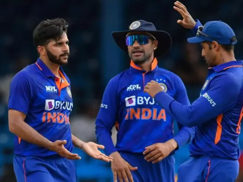 IND vs ZIM: जिम्बाब्वे के खिलाफ वनडे सीरीज के लिए हुई भारतीय टीम घोषित, 2 खिलाड़ियो की हुई वापसी, जानें विराट कोहली खेलेंगे या नहीं