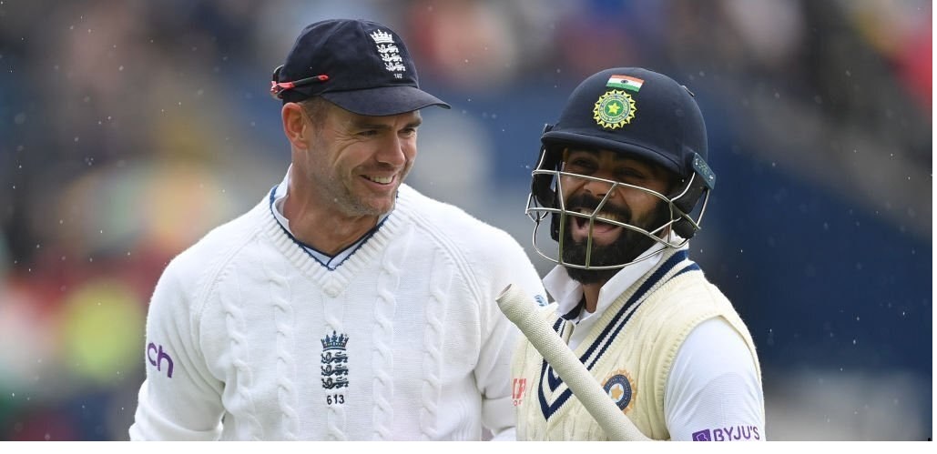 IND vs ENG: "मैंने सुना आपकी टीम कप्तान खोजने के लिए संघर्ष कर रही है", कोहली और एंडरसन की वायरल तस्वीर पर फैंस ले रहे मज़े