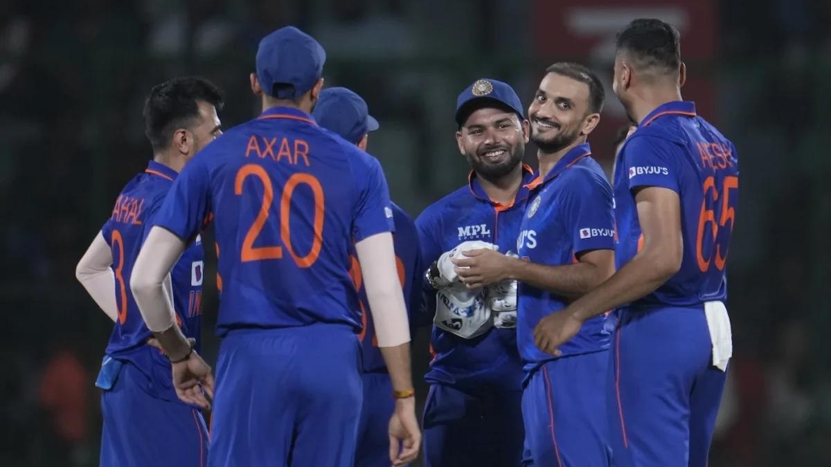 तीसरा T20 मैच खेलने से पहले ही भारतीय टीम को लगा बहुत बड़ा झटका, यह तेज गेंदबाज टीम से हुआ बाहर