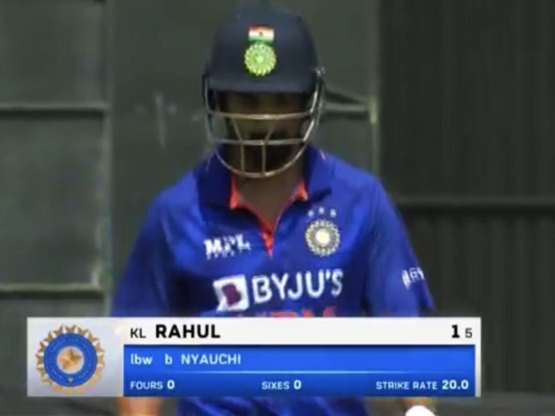 Asia Cup में टीम इंडिया के यह 2 सीनियर खिलाड़ी बन गए हैं टीम के लिए सबसे बड़ी मुसीबत, लगातार कर रहे हैं घटिया प्रदर्शन