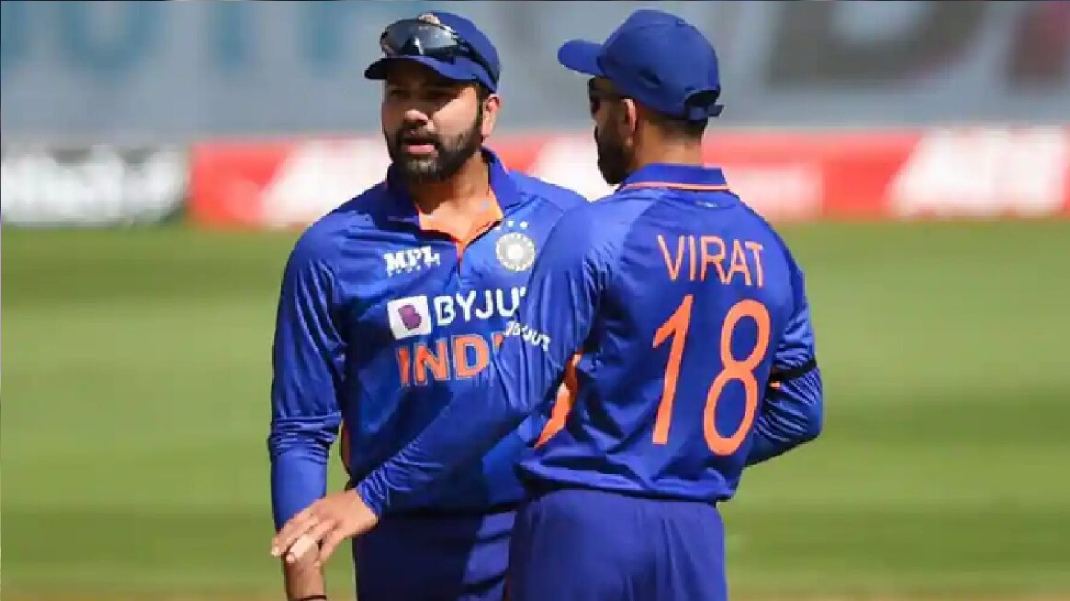 पाकिस्तान के खिलाफ शानदार प्रदर्शन करते हुए Virat Kohli का रिकॉर्ड तोड़ सकते हैं रोहित शर्मा, हासिल कर लेंगे बड़ी उपलब्धि