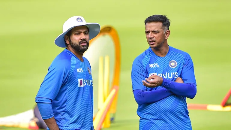 Pakistan के कोच ने विराट और शास्त्री को लेकर दिया बड़ा बयान, कहा - इन्होंने ही डुबो दिया था इस भारतीय खिलाड़ी का करियर