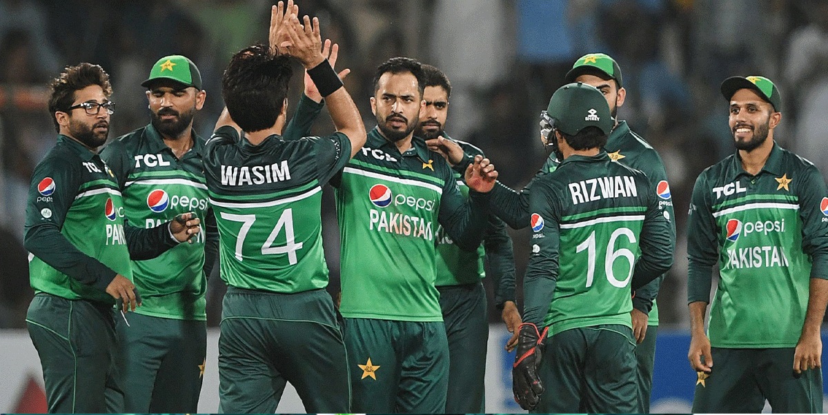 India vs Pakistan के महामुकाबले में पाक टीम खेलेगी हाथ पर बांधकर काली पट्टी, जानिए क्या है इसके पीछे की बड़ी वजह