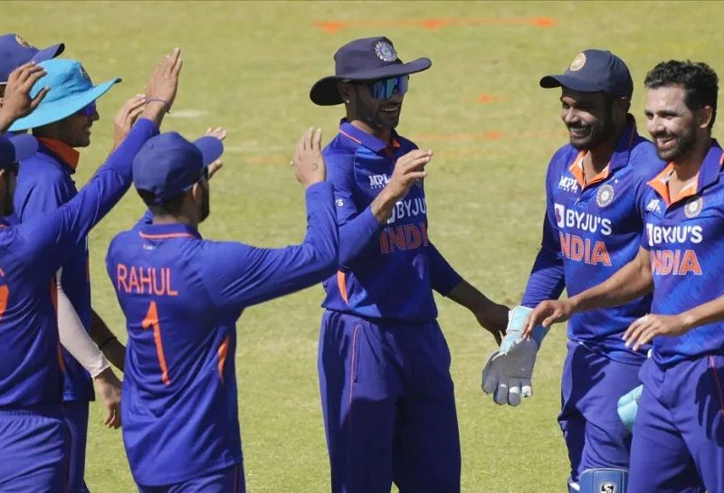 वेस्टइंडीज सीरीज में घटिया प्रदर्शन करने के बाद इस खिलाड़ी को जिंबाब्वे के खिलाफ पहले मुकाबले में नहीं मिला मौका, Asia Cup में भी हो सकता है बाहर