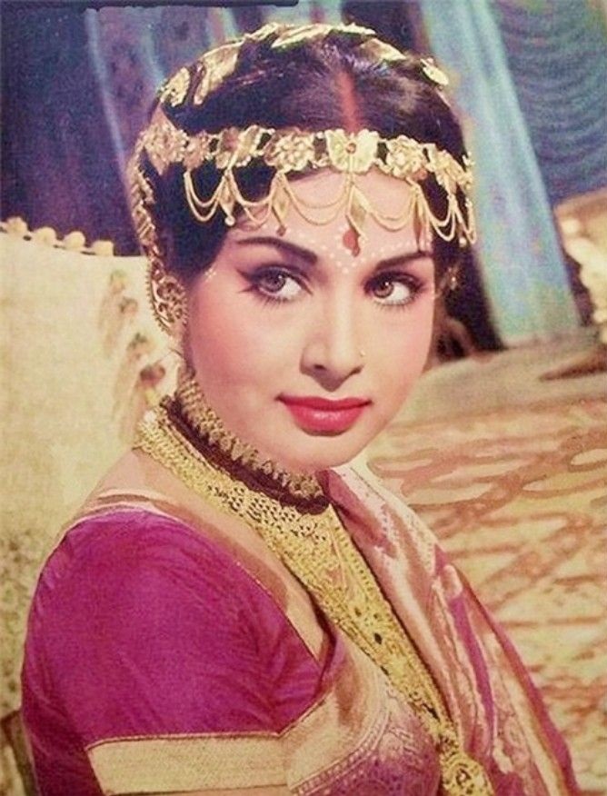 राखी गुलजार