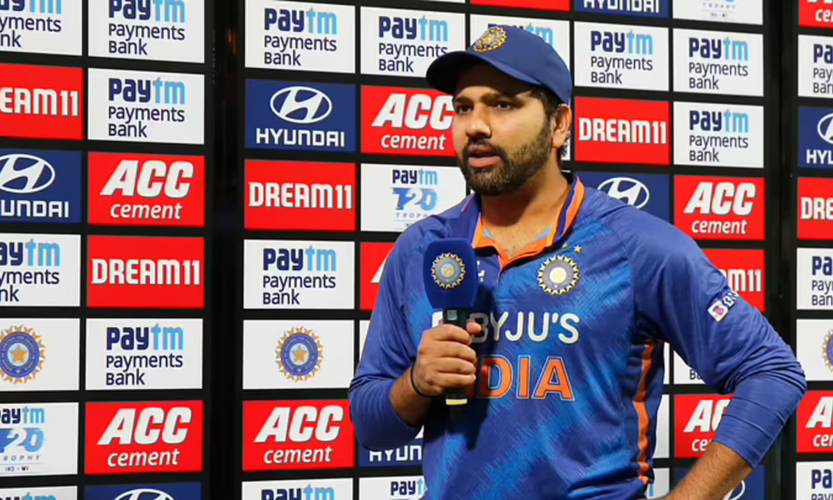 IND vs WI: रोहित शर्मा ने 5 विकेट से मिली हार के बाद टीम के बल्लेबाजी को लेकर दिया यह बयान, साथ ही आवेश को आखिरी ओवर देने पर से भी उठाया पर्दा