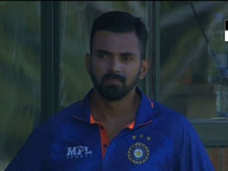 IND vs ZIM: जिम्बाब्वे दूसरे वनडे में भारत के आगे फिर हुई धराशायी, पर फिर भी कप्तान केएल राहुल जमकर हुए ट्रोल फैंस ने कहा- "जिम्बाब्वे से डरता हैं"