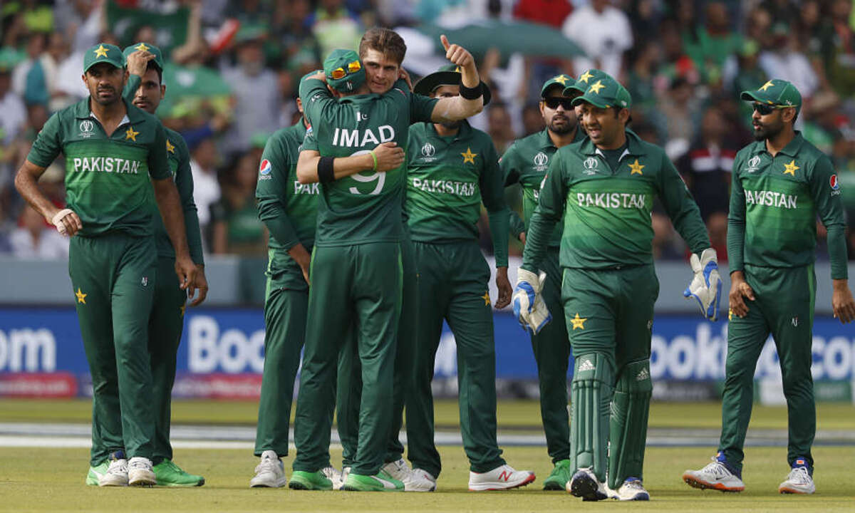 ASIA CUP 2022: भारत के लिए एशिया कप से पहले आई बड़ी खुशखबरी, बाहर हुआ यह खतरनाक पाकिस्तानी पेसर