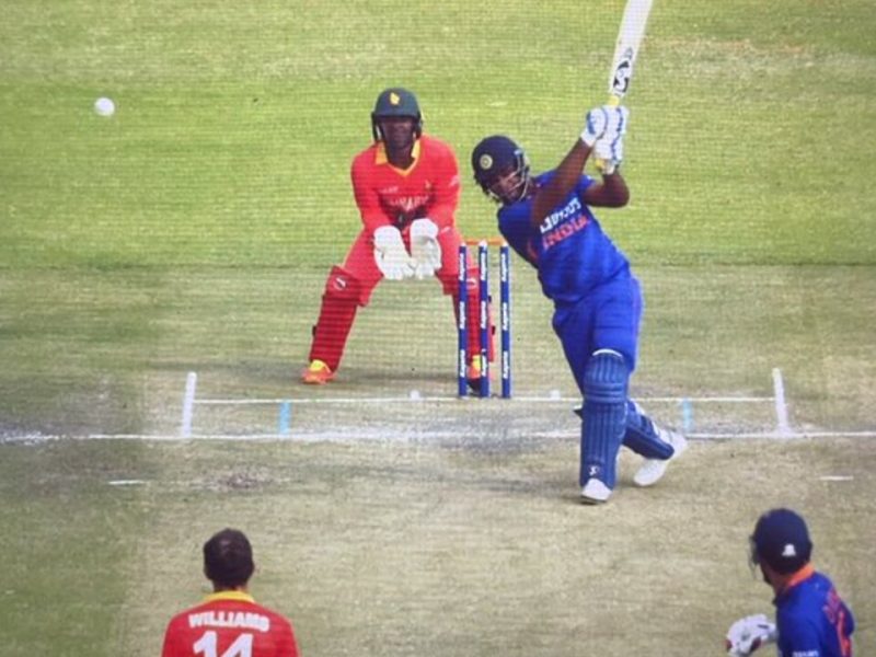 IND vs ZIM: "भारतीय टीम के अगले धोनी बने संजू"- गगनचुंबी छक्कों से सजी संजू सैमसन की धुआंधार पारी ने फैंस को बनाया दीवाना