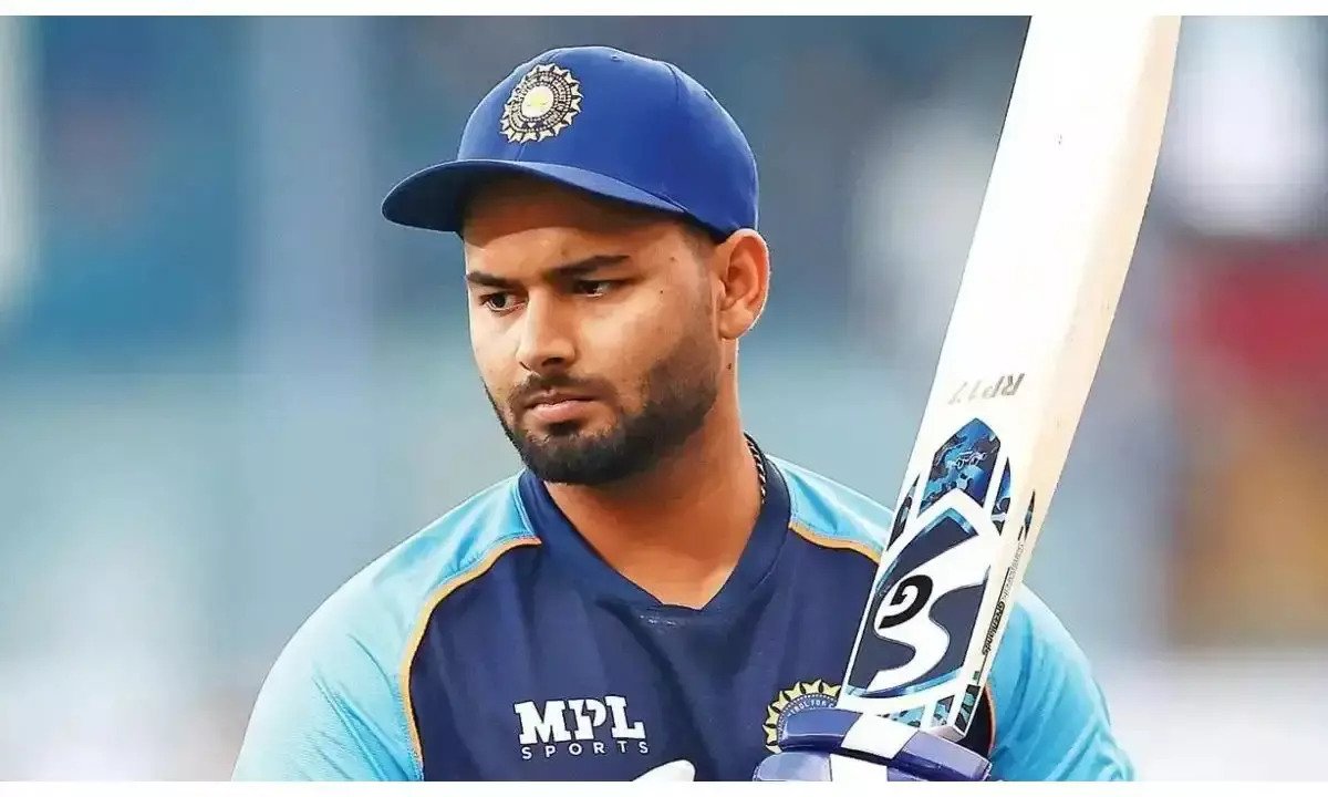 शुभमन गिल की तारीफ में युवी पाजी के ट्वीट पर पंत ने दी ऐसी प्रतिक्रिया की होना पड़ा ट्रोल, फैंस ने कहा- "कभी नहीं समझ पाओगे