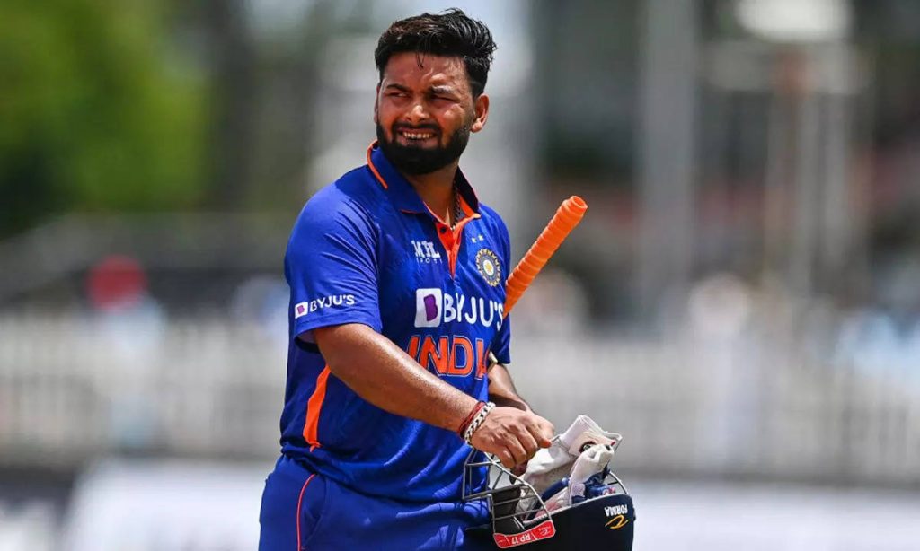 IND vs PAK: "ऋषभ पंत को हटाने का कारण क्या हैं"- पंत को प्लेइंग 11 में ना देखकर भड़के फैंस ने बीसीसीआई पर दागे बड़े सवाल
