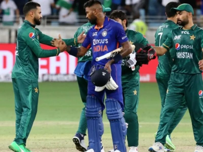 IND vs PAK: "सस्ती ट्विट मत करो"- भारत की जीत पर पाकिस्तानी पत्रकार ने उठाए सवाल, फैंस का चढ़ा पारा
