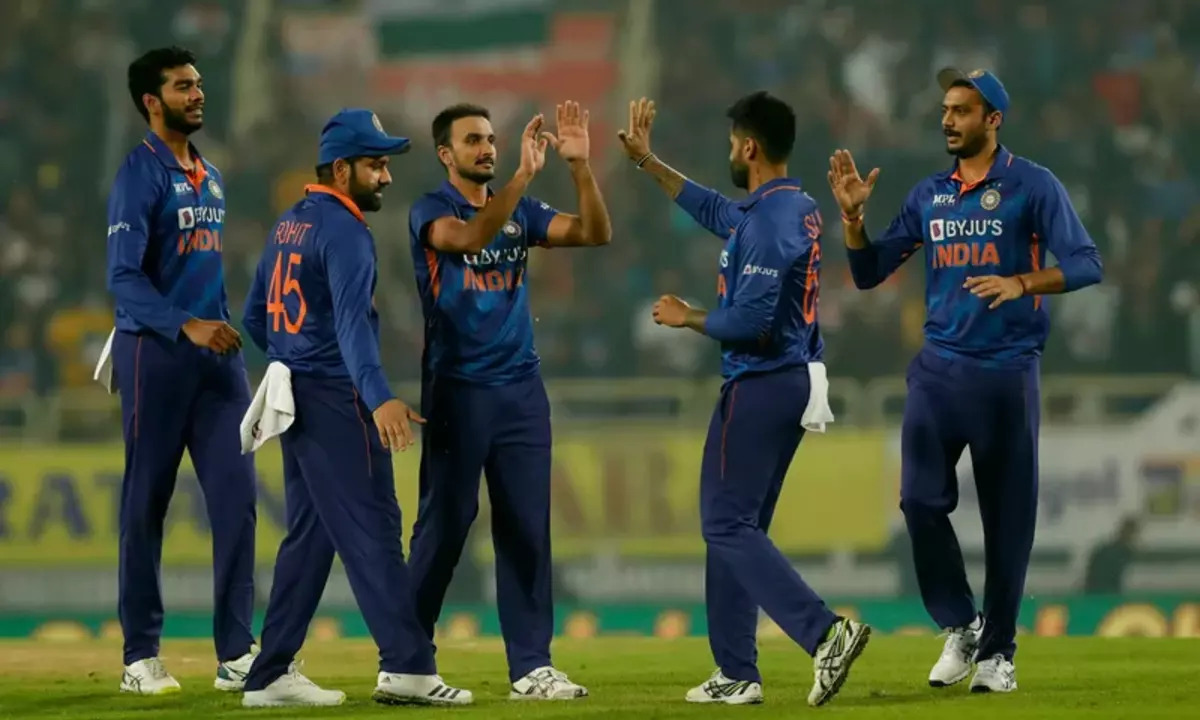 ASIA CUP 2022: जसप्रीत बुमराह और हर्षल पटेल नहीं बने एशिया कप का हिस्सा, वहीं इन 3 खिलाड़ियों ने स्टैंडबॉय प्लेयर्स में बनाई अपनी जगह