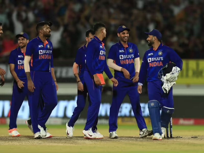 ASIA CUP 2022: भारतीय टीम के 3 खिलाड़ी जो एशिया कप में नहीं डिजर्व करते जगह, लेकिन फिर भी मैनेजमेंट भरोसा दिखाते हुए देगी मौका
