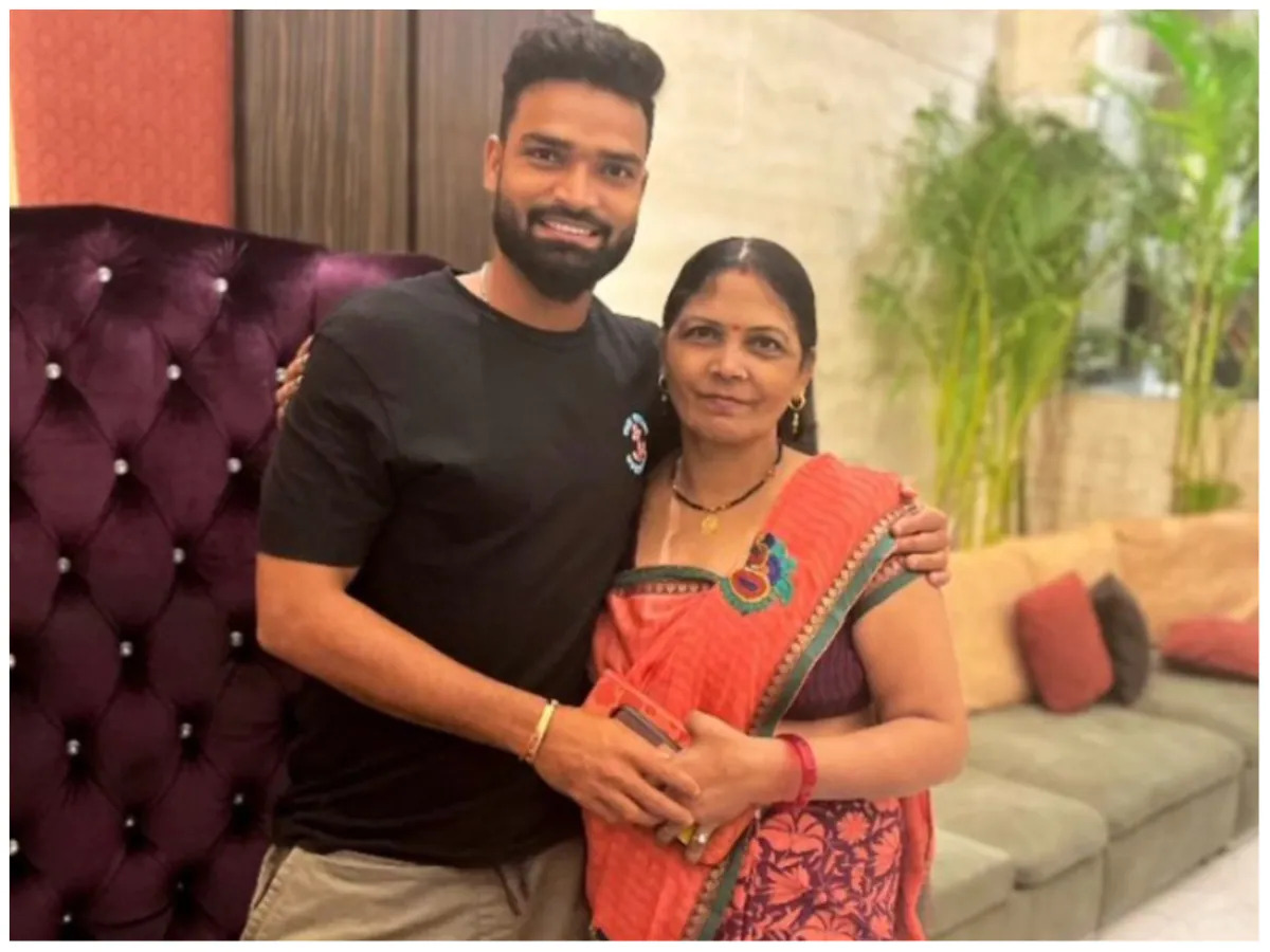 क्रिकेट की ऐसी दीवानगी आपने नहीं देखी होगी, खिलाड़ी बनाने के लिए घर छोड़ा अब 10 साल बाद स्टार बनकर घर लौटे