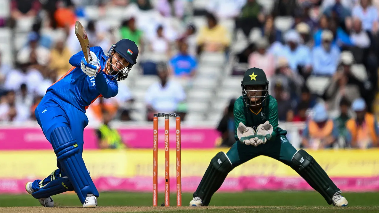 ICC Ranking: कॉमनवेल्थ गेम्स में पाकिस्तान की धज्जियाँ उड़ाने का स्मृति मांधना को ब़ड़ा इनाम, आईसीसी रैंकिंग में पहुंची टॉप-3 बल्लेबाजों में