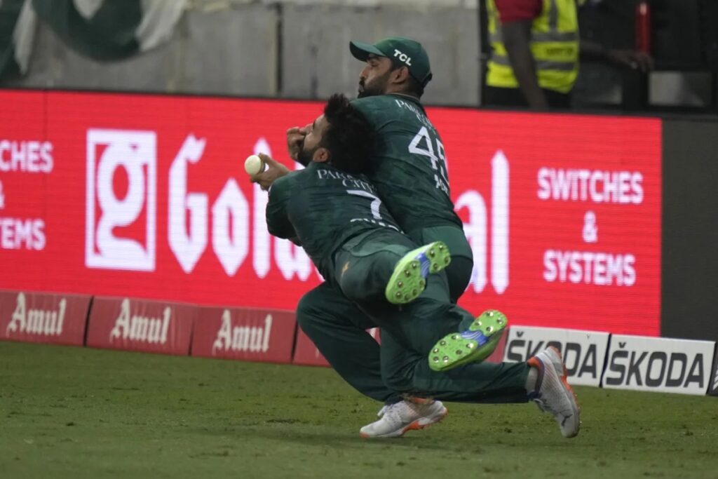 Asia Cup 2022: इस खिलाड़ी ने पाक की हार की टीकरा लिया अपने सिर, खुद मांगी माफी