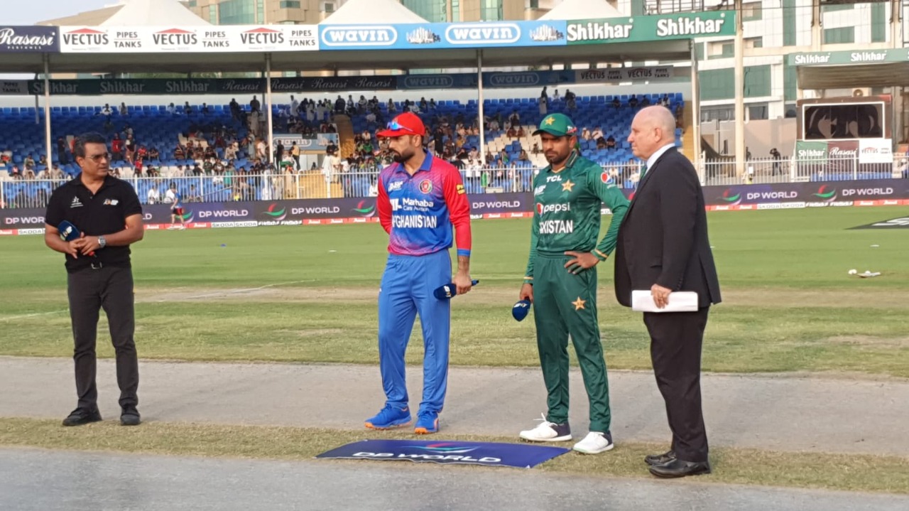 PAK vs AFG: पाकिस्तान ने अफगानिस्तान के खिलाफ जीता टॉस! चुनी पहले गेंदबाज़ी, देखें दोनों टीमों की प्लेइंग XI