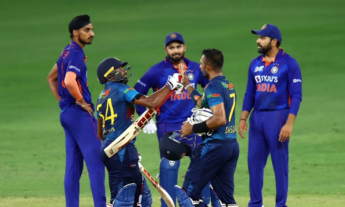 IND vs SL: एशिया कप में मुँह की खाने पर टीम इंडिया के खिलाड़ियों से ज़्यादा टीम मैनेजमेंट की गलती, जानिए वज़ह