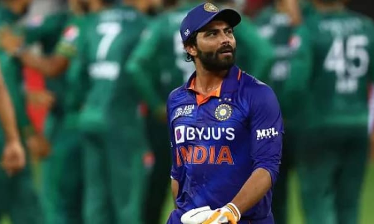 रविंद्र जडेजा ने एक बार फिर दिया भारत को तगड़ा झटका टी20 वर्ल्ड कप 2022 से हुए बाहर, घुटने की सर्जरी करवाएंगे ऑलराऊंडर!