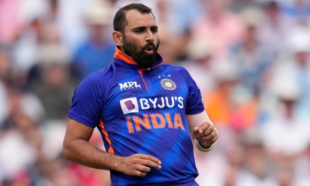 T20 WORLD CUP: मोहम्मद शमी की टीम में जगह थी पक्की, लेकिन रोहित-द्रविड़ की जोड़ी ने ले लिया इस खिलाड़ी का पक्ष, जानें क्या हैं पूरा माजरा