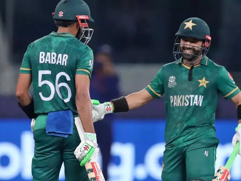 PAK vs HK: भारत से मिली करारी हार के बाद पाकिस्तान कैंप में मची खलबली, टूट जाएगी बाबर-रिजवान की जोड़ी?