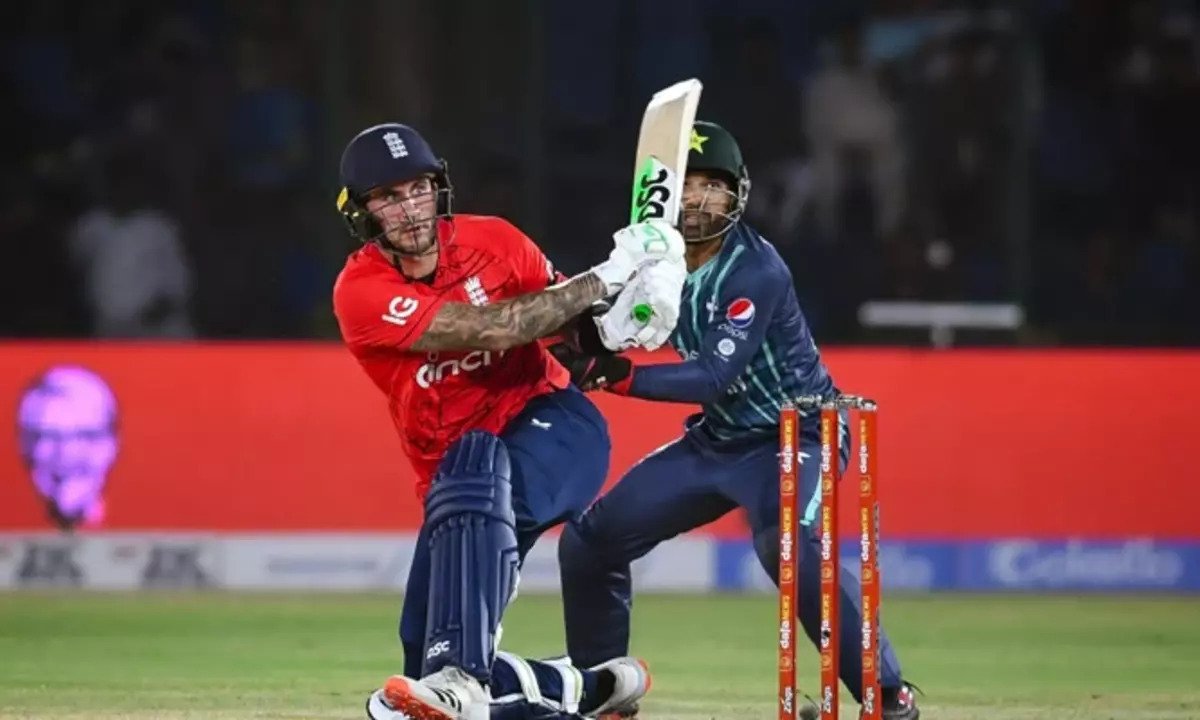 ENG vs PAK: इंग्लैंड और पाकिस्तान के मैच में इन 3 खिलाड़ियों ने शानदार प्रदर्शन कर विरोधियों को चटाई धूल