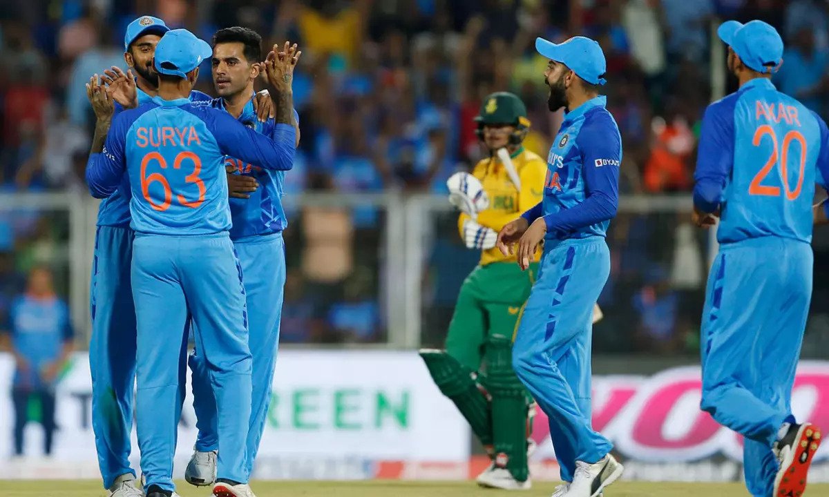 IND vs SA: भारत और साऊथ अफ्रीका के बीच दूसरे मुकाबले में फिर दिखेगी विकटों का झड़ियां या बल्लेबाज करेंगे पलटवार, जानें गुवाहाटी की पिच रिपोर्ट
