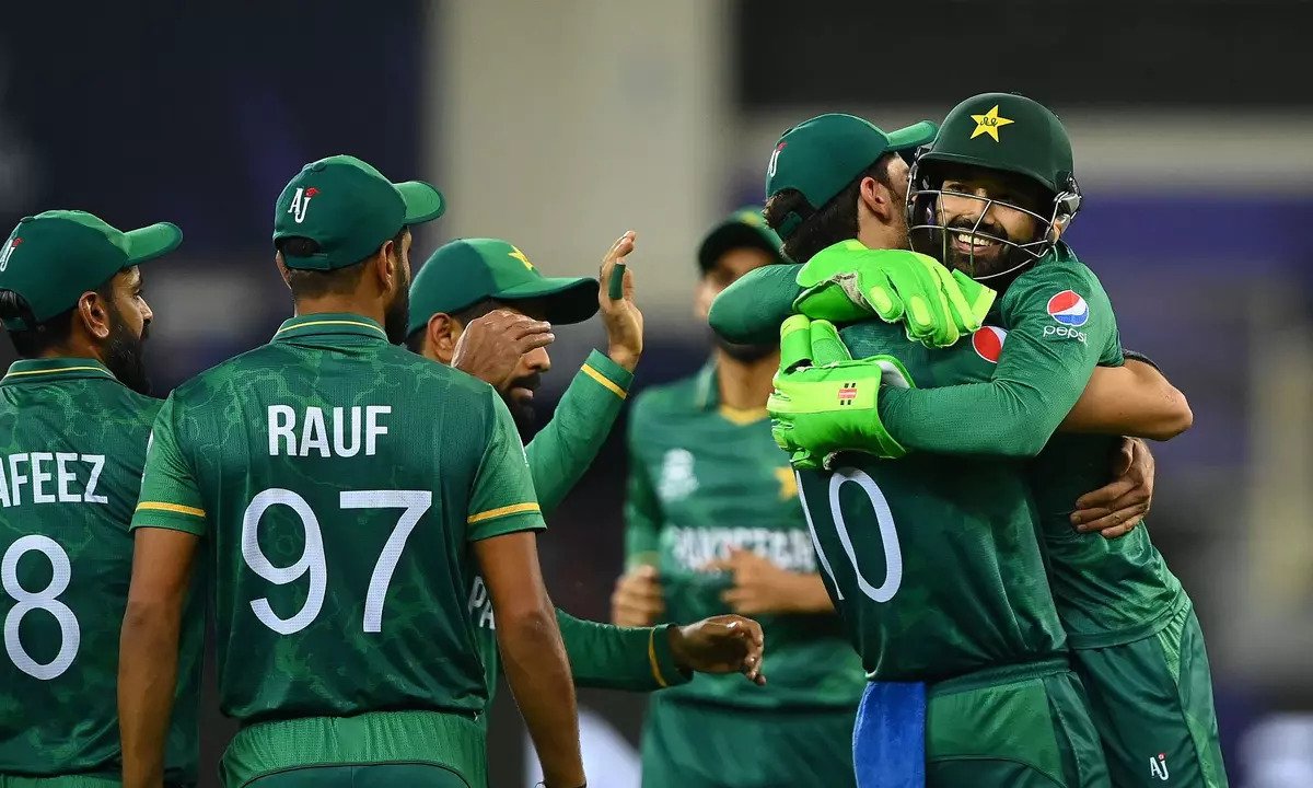 SL vs PAK: फाइनल मुकाबले में श्रीलंका का पत्ता साफ कर पाकिस्तान बनेगी चैंपियन, जानें बाबर आजम की सेना में किन 11 खिलाड़ियों को मिलेगी जगह