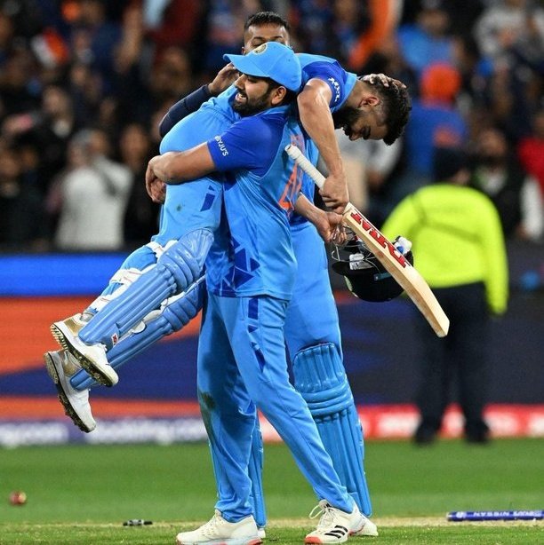 रोहित शर्मा अब विराट कोहली के इस जिगरी दोस्त का कर रहे हैं करियर खत्म, संन्यास की बचा है अब आखिरी विकल्प