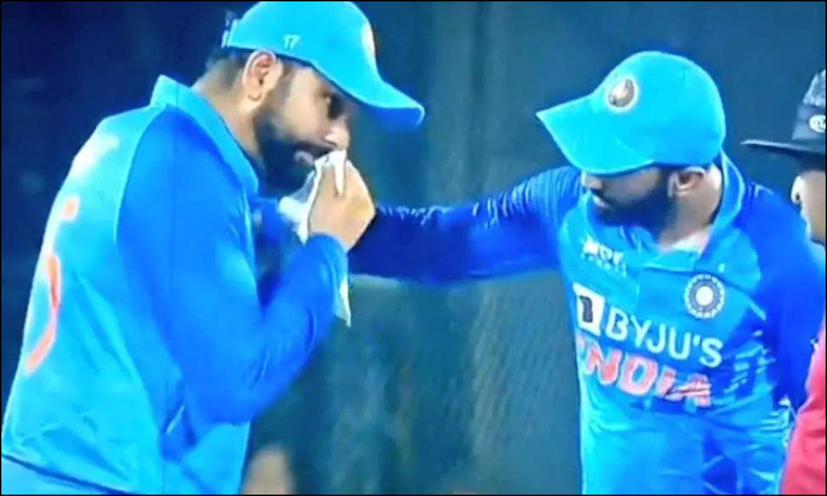 रोहित शर्मा की नाक से बीच मैदान पर आ गया खून, तो खिलाड़ी संग डर गए सभी फैंस, जानिए क्या हुआ था हिटमैन को