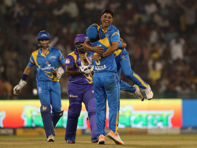 RSWS 2022 Final, IND-L vs SL-L: फाइनल में इंडिया लीजेंड्स ने श्रीलंका को 33 रन से हराया, नमन ओझा की शतक के बदौलत भारत बना वर्ल्ड चैंपियन