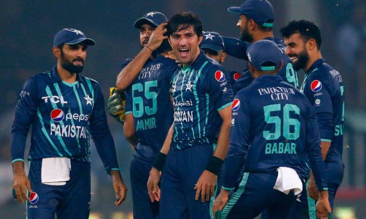 टी20 वर्ल्ड कप शुरू होने के 2 दिन पहले पाकिस्तान ने खेला सबसे बड़ा दांव, भारत के सबसे बड़े दुश्मन को दे दी टीम में जगह