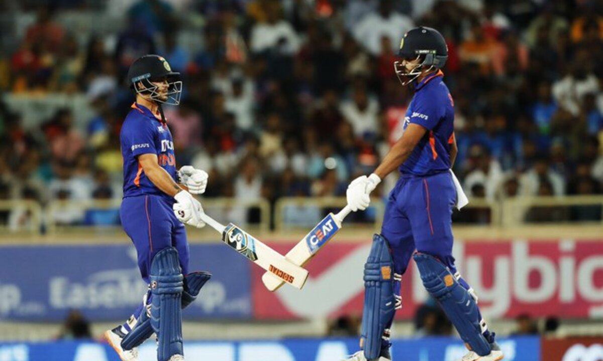 IND vs SA: भारतीय टीम के इन 3 खिलाड़ियों ने मिलकर उड़ाई साऊथ अफ्रीका के रातों की नींद, तीसरे वनडे से पहले ही कांप लगे हैं हाथ