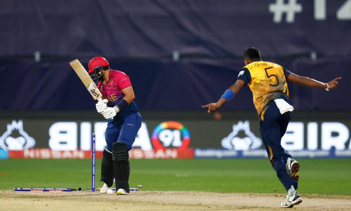 SL vs UAE: दुश्मांथा और हसरंगा के सामने ताश के पत्तों की तरह बिखर गई यूएई की बल्लेबाजी, श्रीलंका ने 79 रनों से दर्ज की प्रचंड जीत