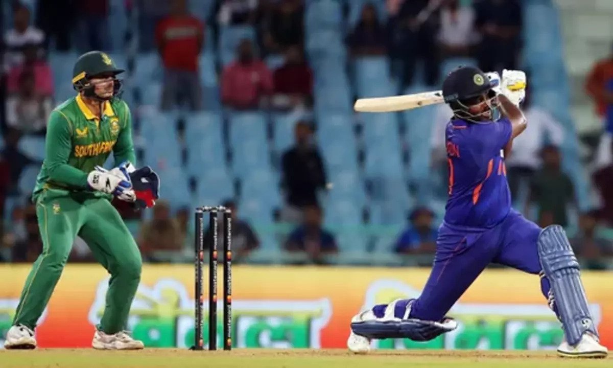 IND vs SA: भारत और साऊथ अफ्रीका के दूसरे वनडे मैच में आग की तरह बरसेंगे रन?, जानें क्या कहती हैं रांची की पिच रिपोर्ट