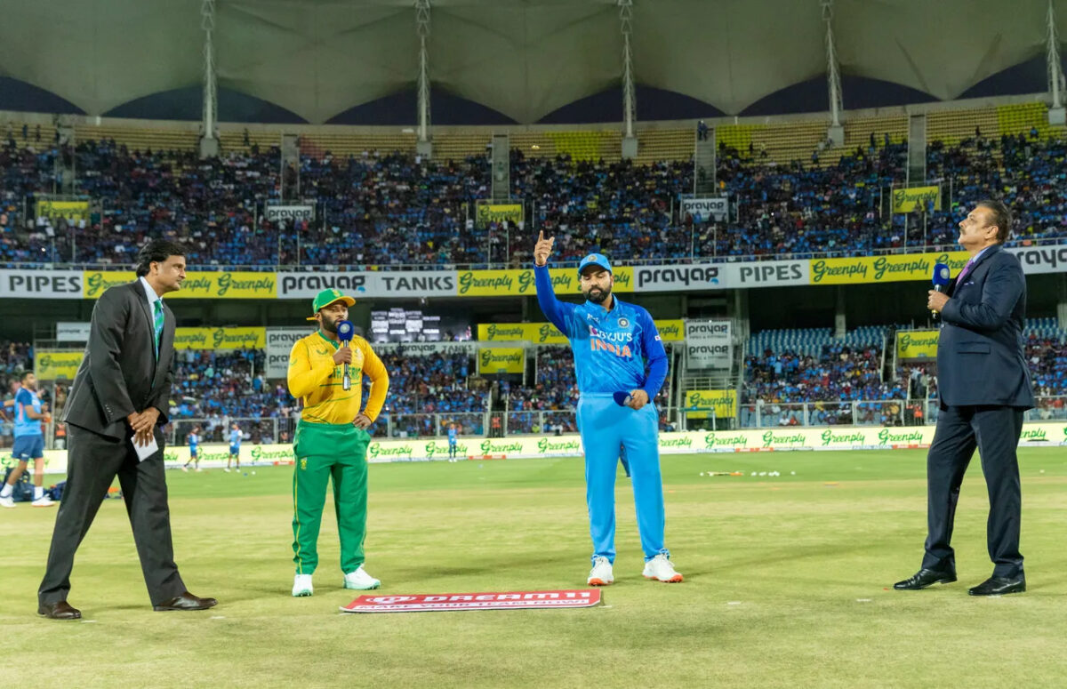 IND vs SA: भारत ने साउथ अफ्रीका के खिलाफ दूसरे टी20 मैच में जीता टॉस! चुनी पहले गेंदबाज़ी, बुमराह की जगह इस खिलाडी को मिला मौका