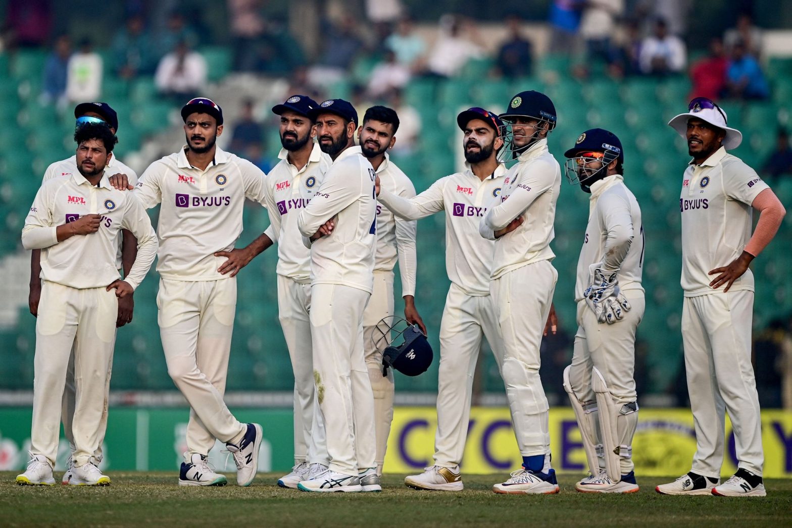 BAN vs IND, 2ND DAY: कुलदीप यादव ने दूसरे दिन बांग्लादेश को कियो ढेर, पहली पारी में अभी भी 271 रनो से पीछे है मेजबान