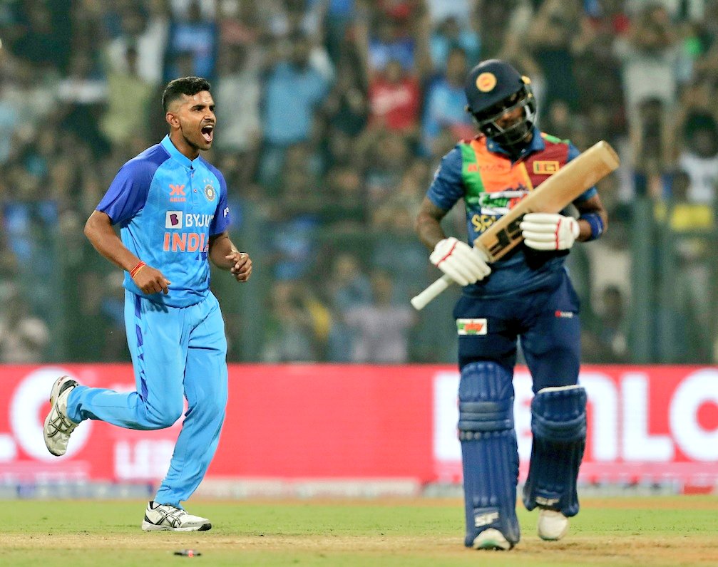 IND vs SL, STAT REPORT: महामुकाबले में बने कुल 12 बहुत बड़े रिकॉर्ड्स, डेब्यू करने वाले शिवम मावी ने रच दिया इतिहास