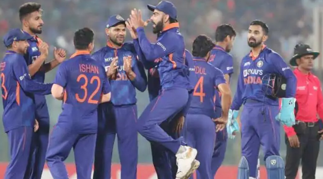 IND vs SL: दूसरे मैच में अगर भारतीय टीम ने नहीं सुधारी ये 3 बड़ी गलतियां तो हार है एकदम पक्की, रोहित को करना होगा बहुत काम