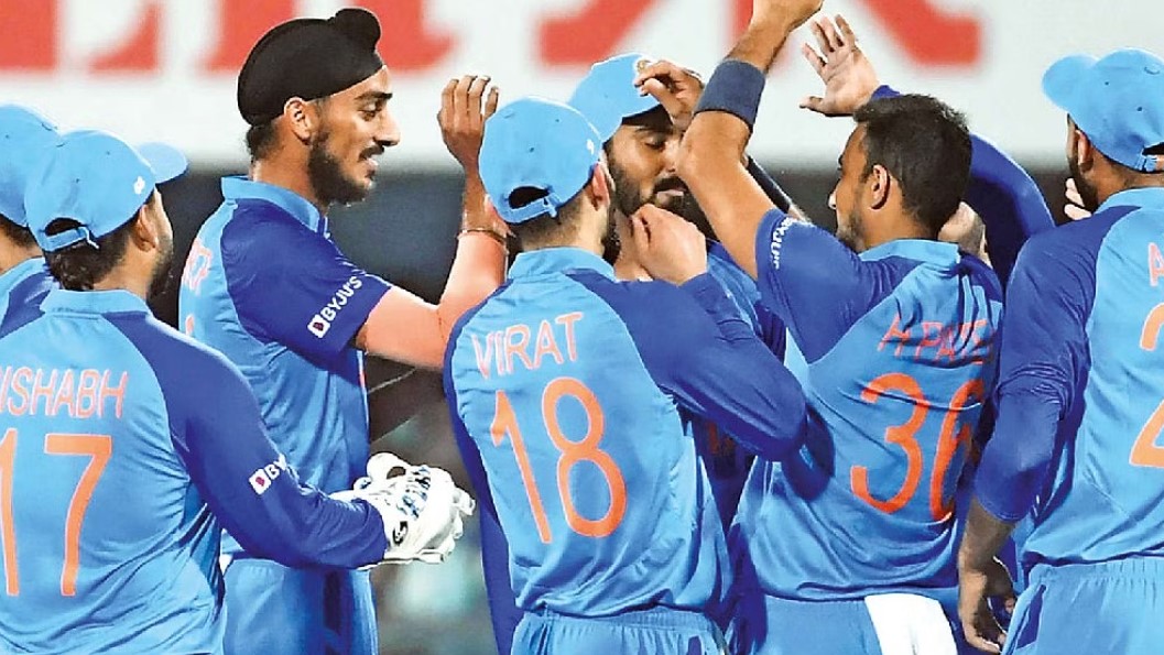 राहुल द्रविड़ और रोहित शर्मा की इस खिलाड़ी ने बढ़ा दी परेशानी, विश्व कप 2023 से पहले फॉर्म से हुआ बाहर