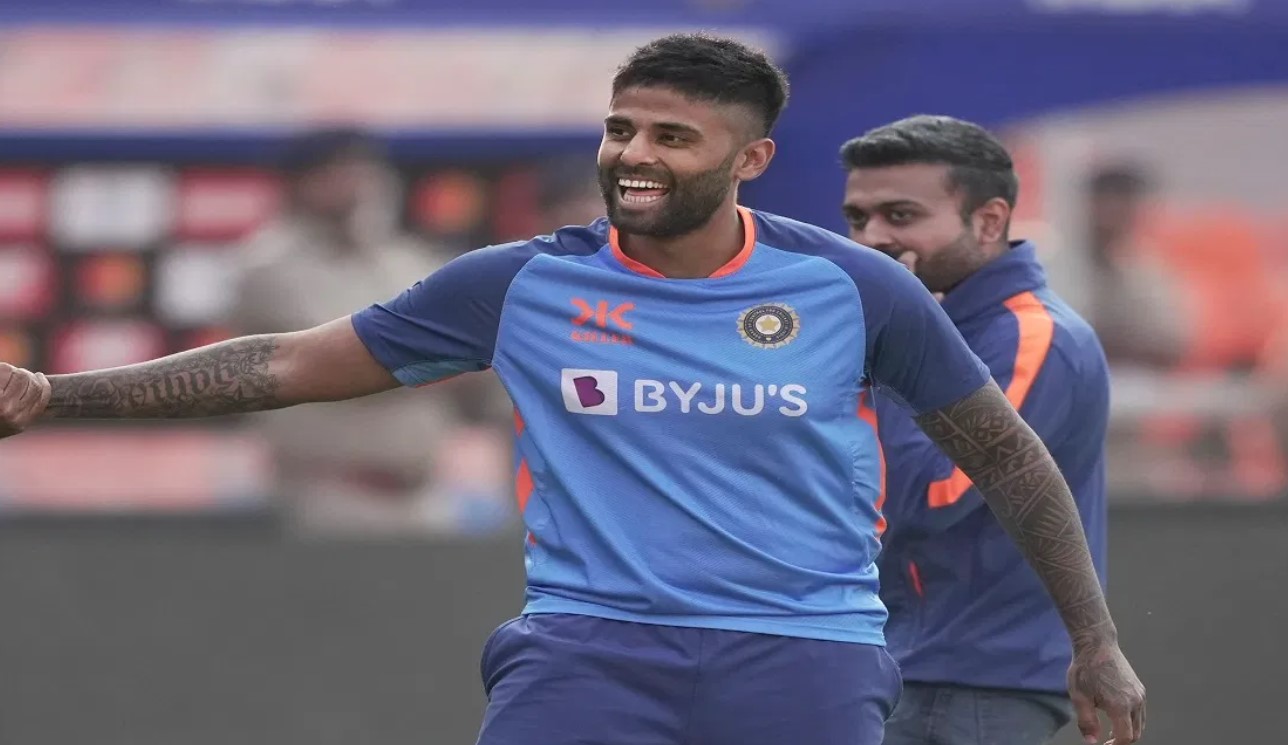 सूर्यकुमार यादव तीसरे टी20 मुकाबले में रच सकते हैं एक नया इतिहास, ऐसा करने वाले बनेंगे विश्व के पहले खिलाड़ी