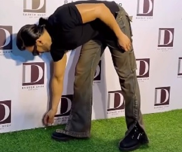Ranveer Singh ने उठाया कचरा तो लोगों ने तारीफ करने की बजाए कहा, रोड्स पर बहुत कचरा है, वो कभी नहीं उठाया