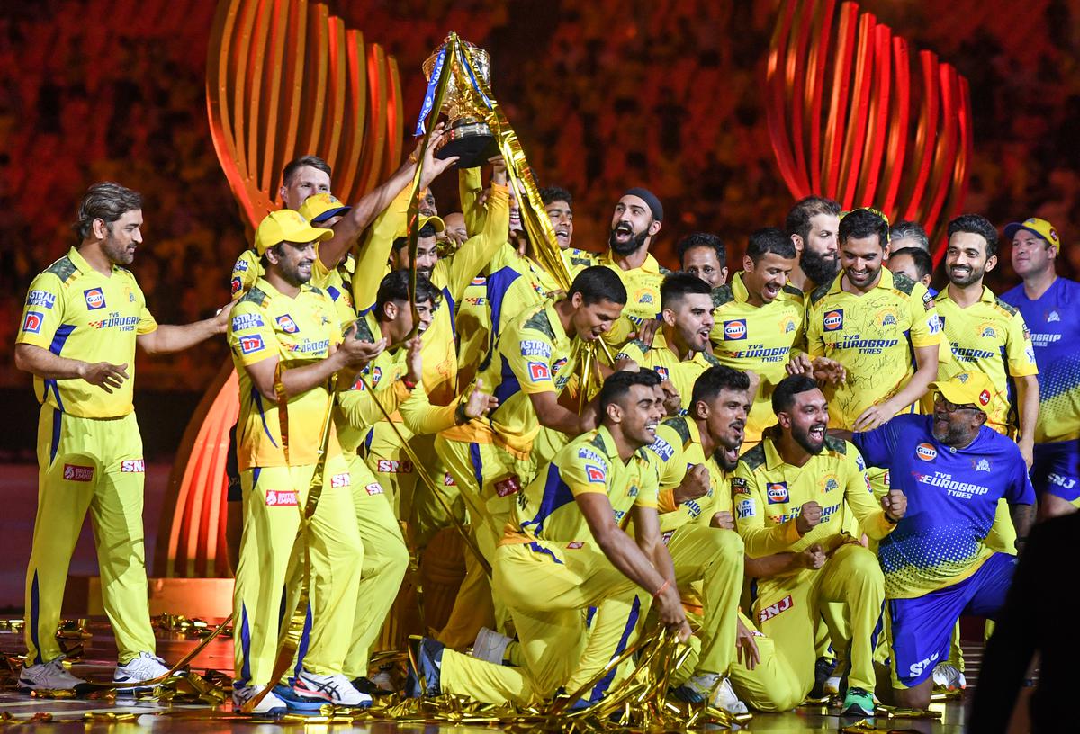 IPL 2023 Final में चेन्नई सुपर किंग्स के इस खिलाड़ी को नहीं मिल पाया इंसाफ, धोनी का सरेआम ले लिया नाम