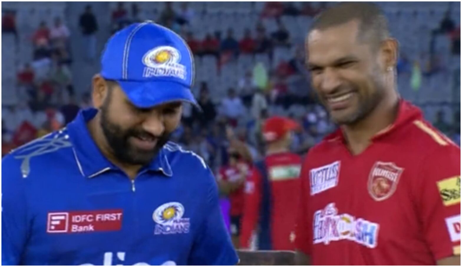 IPL 2023, PBKS vs MI: टॉस के दौरान हुआ मजेदार वाकया, रोहित शर्मा ने शिखर धवन से पूछा ये सवाल, सबके उड़ गए होश