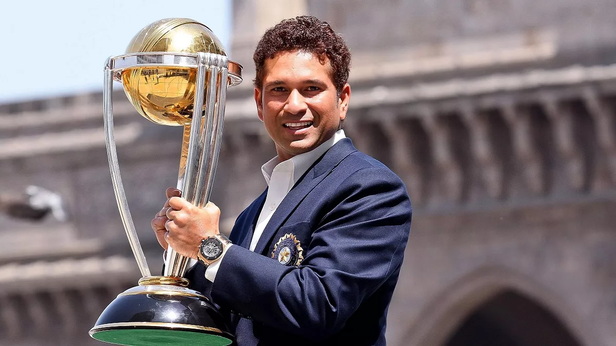 Sachin Tendulkar ने किसी भी गेंदबाज़ से लिए हैं ज्यादा विकेट, जानिए ODI क्रिकेट का ये बेहतरीन रिकॉर्ड